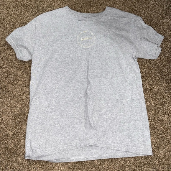 Nike Just Do It Embroidered Grey T-Shirt - Picture 1 of 6